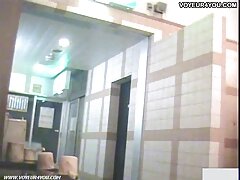 Une video porno femme agee amatrice aux gros seins ridiculement sexy joue avec sa chatte