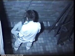 Une femme de milf brune charmante fait du sexe amusant avec son mari, profite erotic film gratuit