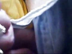 Cutie s'amuse avec ma bite devant la cam vidéo porno tukif