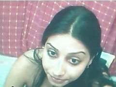 Quatre le video porno adolescents se font défoncer par la caméra