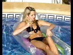 Enfoncer sa chatte remplie de site porno connu sperme
