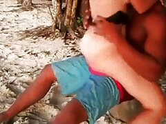 POV bite à cheval sur un lit porno gratuit en streaming