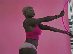 Sexy Blondie voir video porno adore se masturber