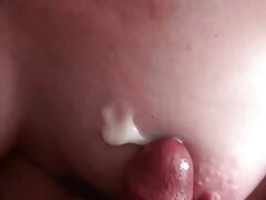 Teen brune aux cheveux tu kiff porno longs jouant