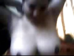 Deux filles sur une porno vidéo film bite