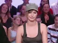 Teen lèche les couilles et la bite video sexi gratuite