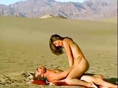 Battre la chatte humide et serrée porno dingue de Michele