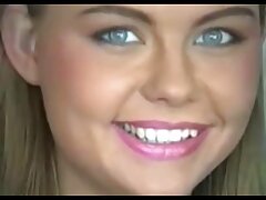 Une MILF chaude se fait baiser dans les je veux voir les films x deux sens