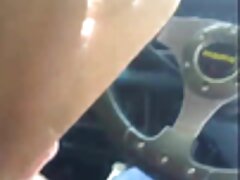 Une nana aux gros seins se fait filmer film porno de noir