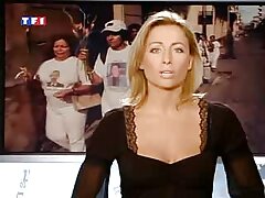 Bombasse aux cheveux porno sans connexion noirs baisée en levrette
