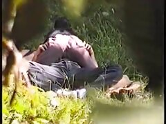 Une brune à film porno gratuit amateur lunettes s'amuse