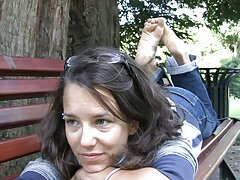 Une salope rousse films xxxx suce une bite et baise dans la voiture