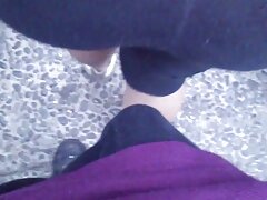 Une femme bien roulée s'exhibe video film porno francais