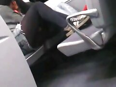 Fille aux cheveux bouclés avec de gros seins suce un gros porno xxx tukif gode