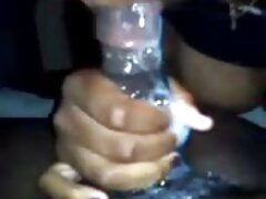 Jizz partout sur son video film x gratuit joli visage