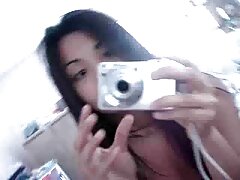 Une rousse film porno tukif aux cheveux bouclés se baise avec des jouets sexuels