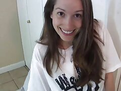 Une ado chaude suce une bite streaming film sexe