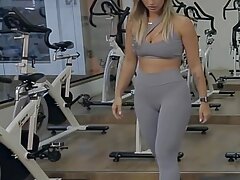 Salope chaude joue au gros seins Trentenaire caressant un gode que vous contrôlez une giclée film porno française crémeuse en direct maintenant