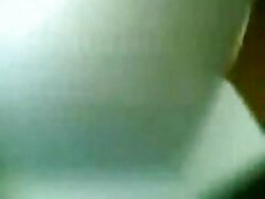 Un couple porno telechargeable d'adolescents blonds se déchaîne et baise